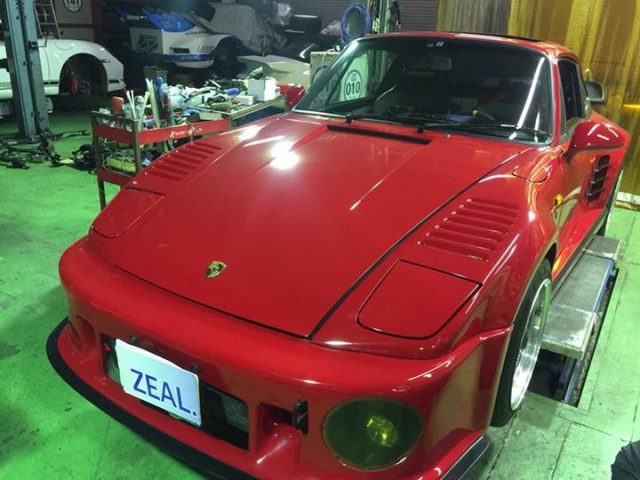 ポルシェ930ファクトリーフラットノーズ 車検入庫！