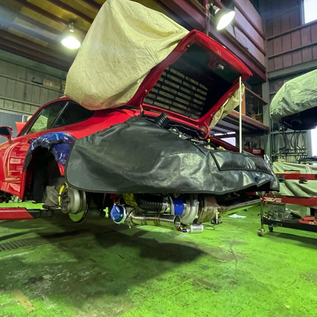 ポルシェ964カレラ4 ターボ化❣️今日火が入りましたタービン　ウエストゲート　マフラー周りもOK️インタークーラーのパイピングに入ります️#ポルシェチューニング #ポルシェ964カレラ4 ターボ#GTXタービン#ターボスマート#ジールプロ